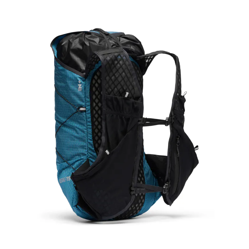 Black Diamond Distance 15 Backpack desert sky