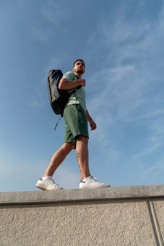 Snap Backpack 18L black
